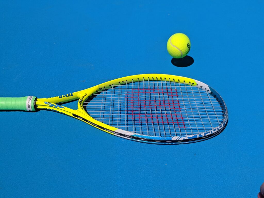 parts of a tennis racket